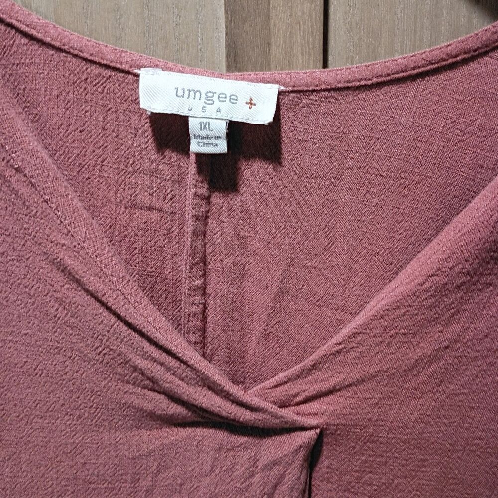 Umgee plus 1xl oversized tunic raw edges - Picture 2 of 4